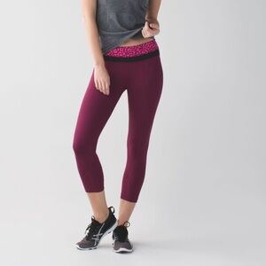 Lululemon Dashing Purple Ace Spot Magenta Run Inspire Crop II Leggings